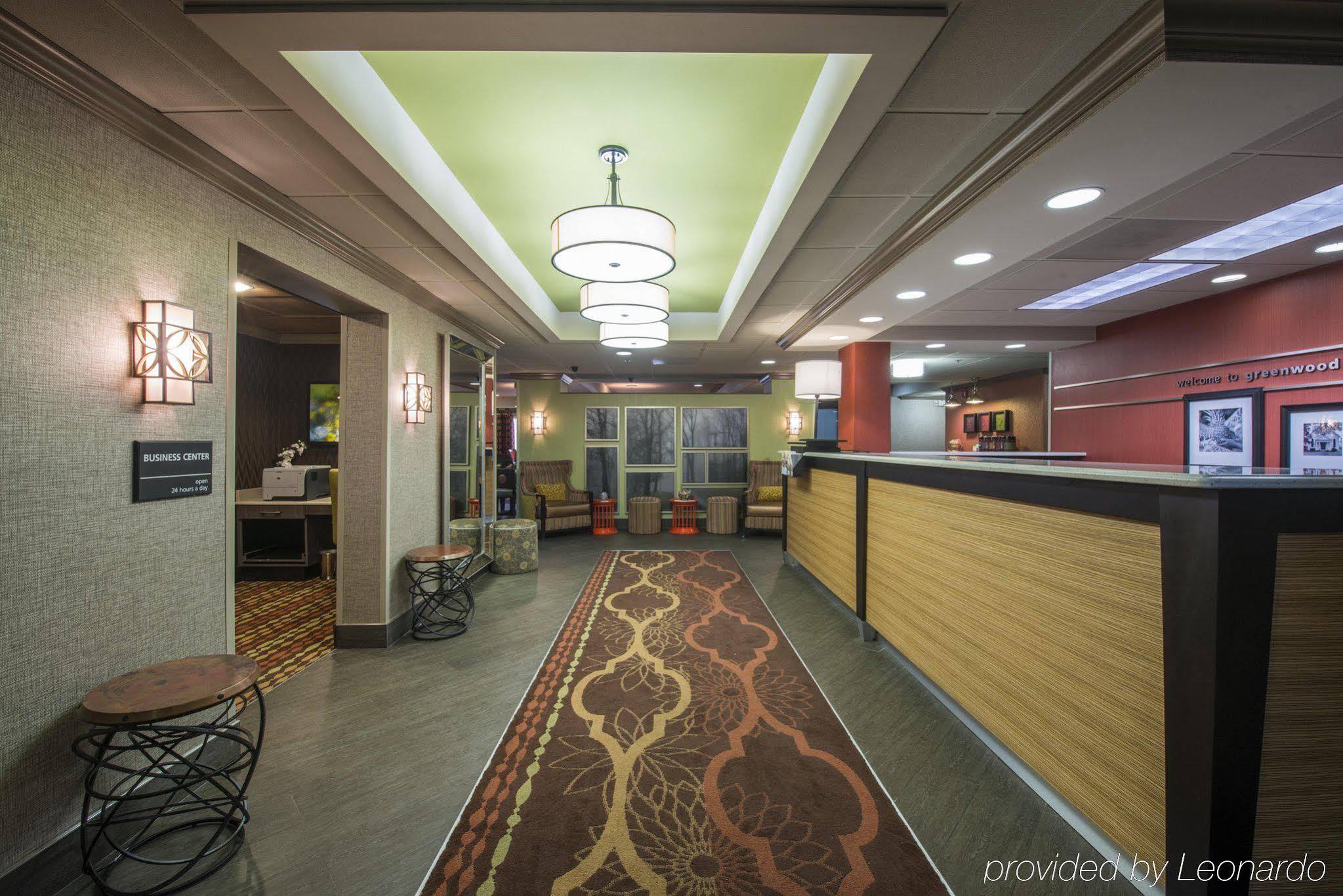 Hampton Inn Greenwood Buitenkant foto