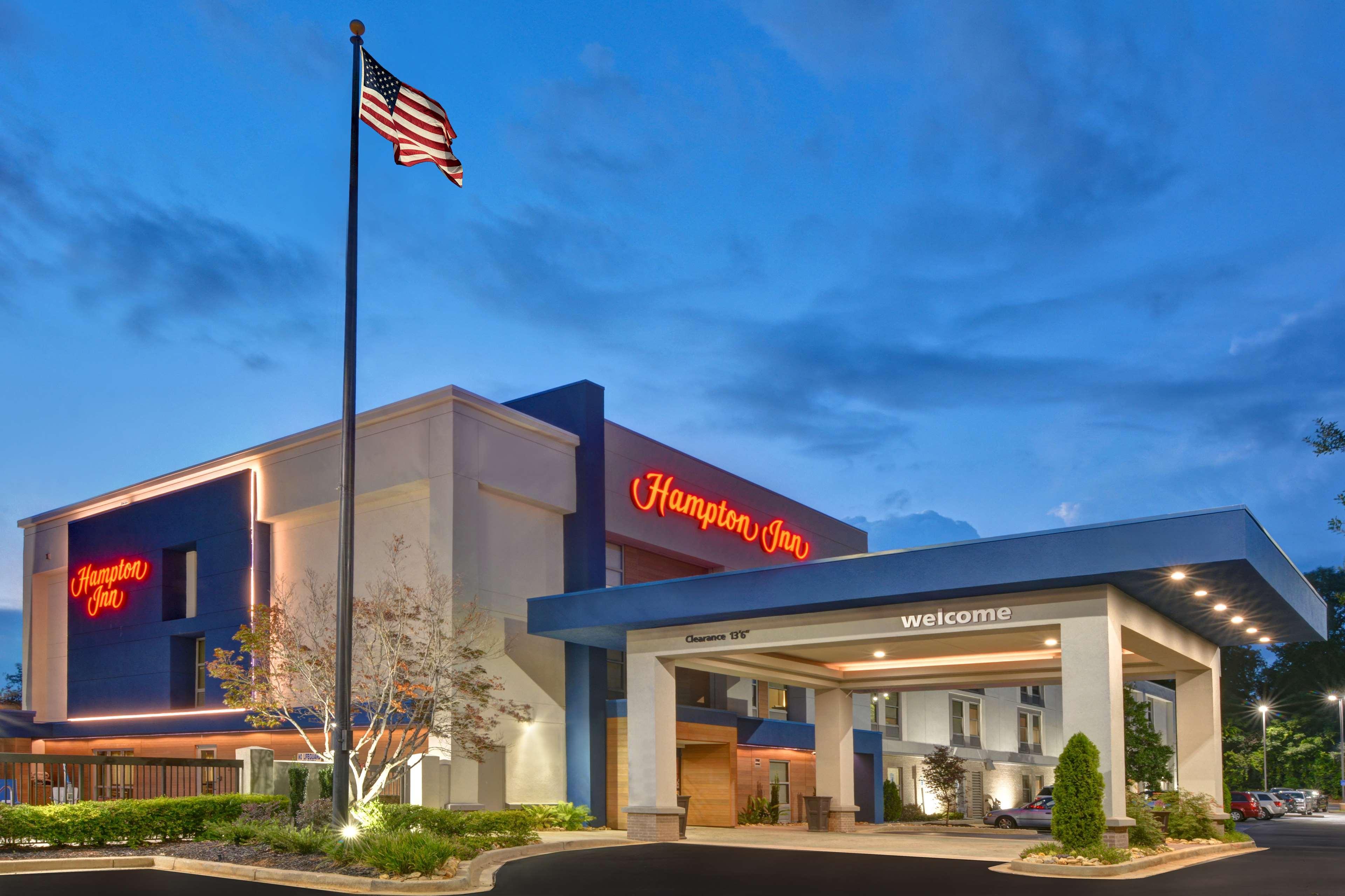Hampton Inn Greenwood Buitenkant foto