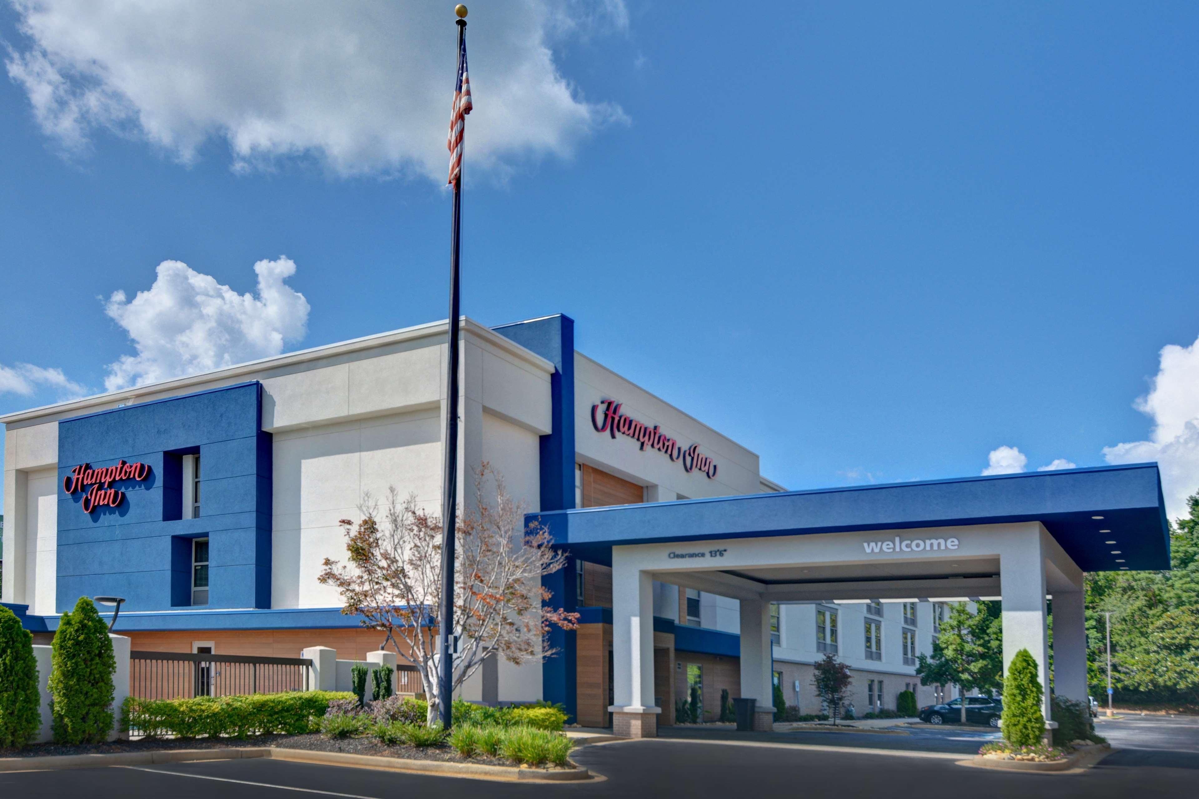 Hampton Inn Greenwood Buitenkant foto