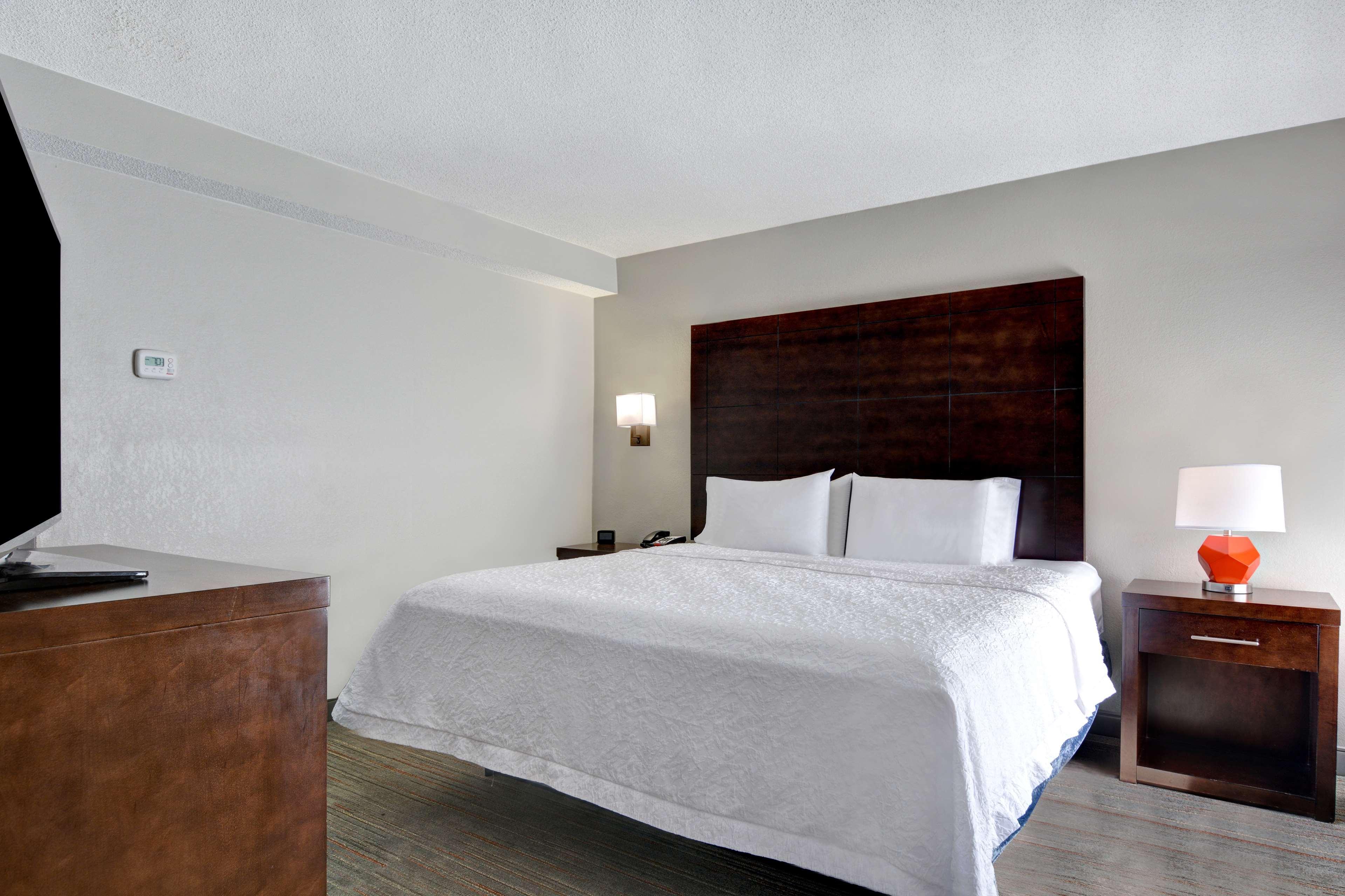 Hampton Inn Greenwood Buitenkant foto