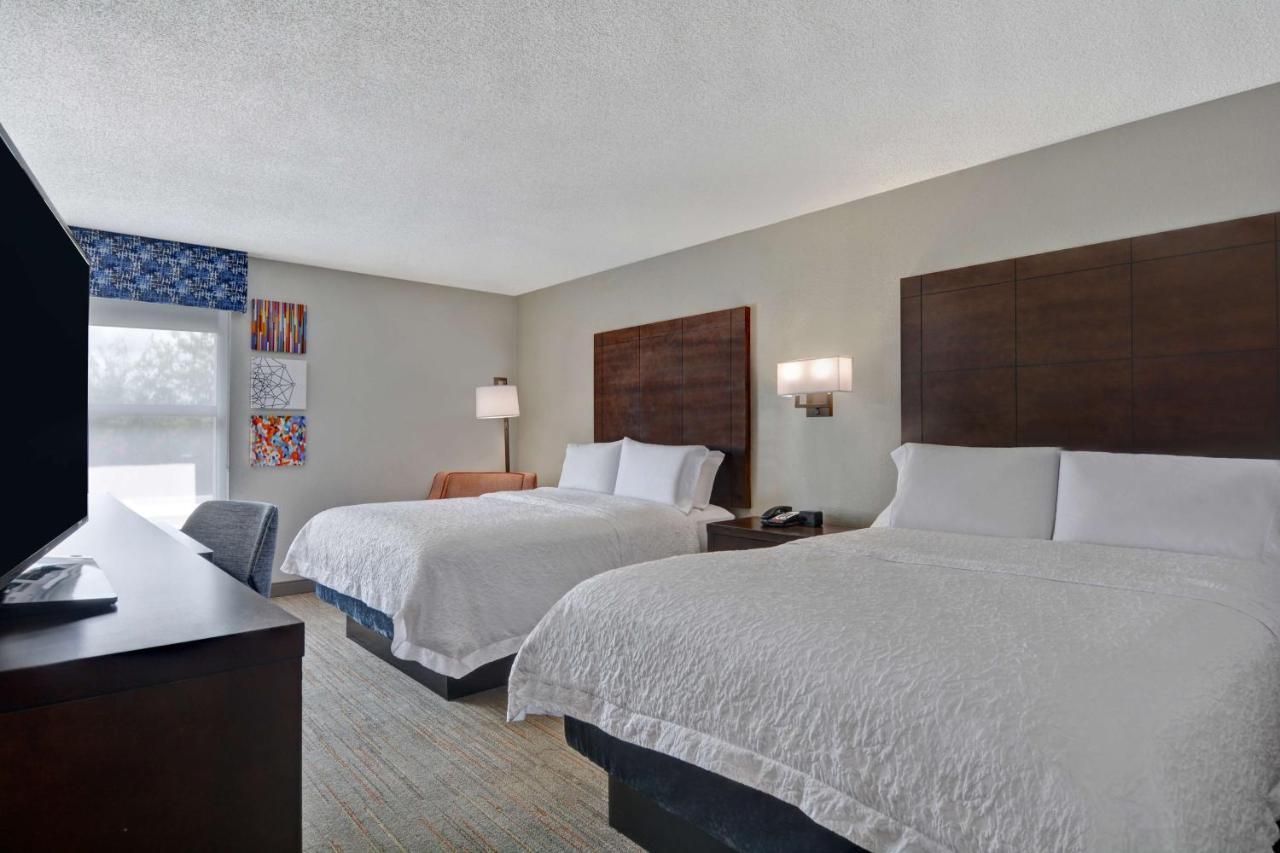 Hampton Inn Greenwood Buitenkant foto