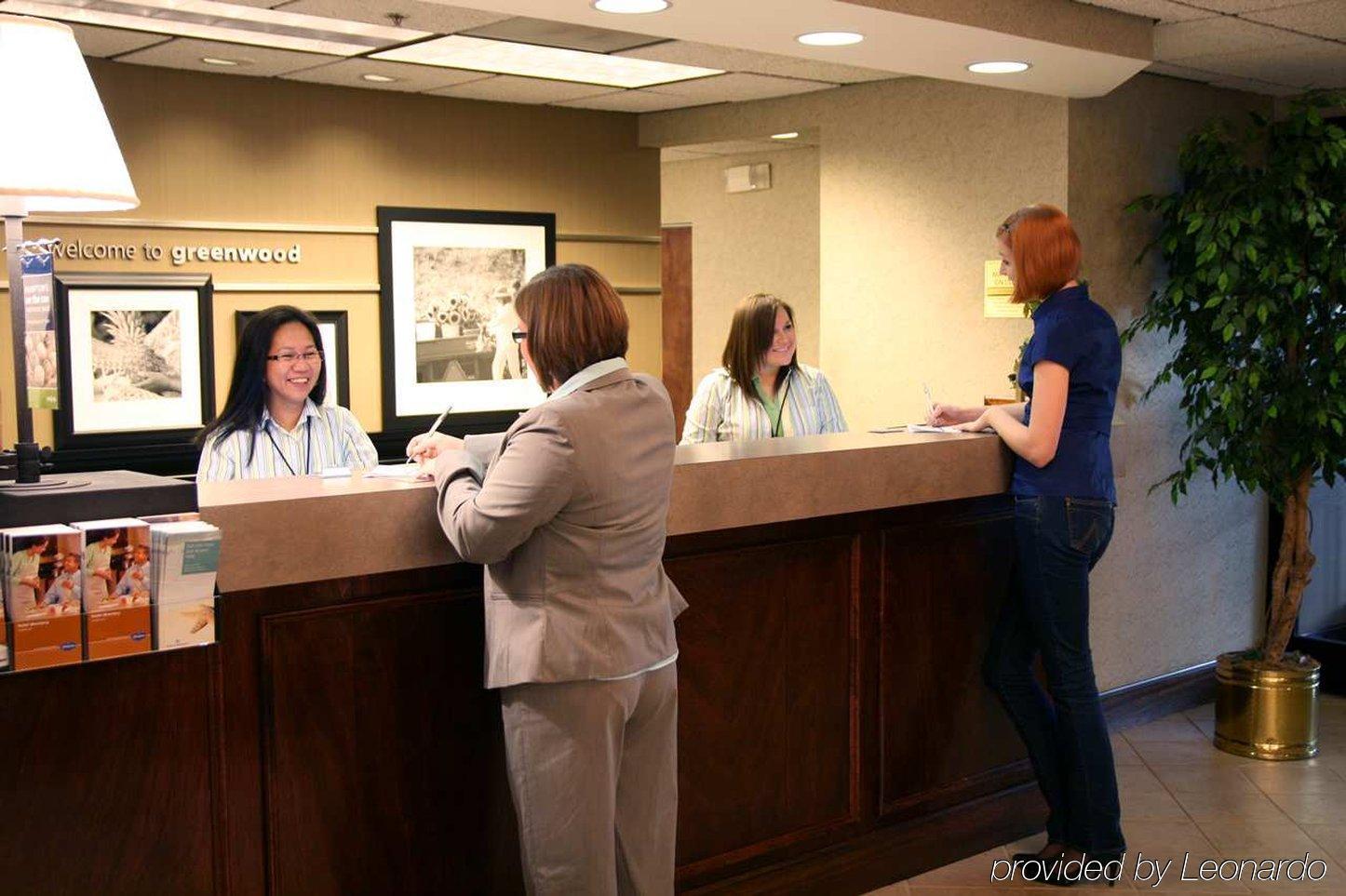 Hampton Inn Greenwood Interieur foto